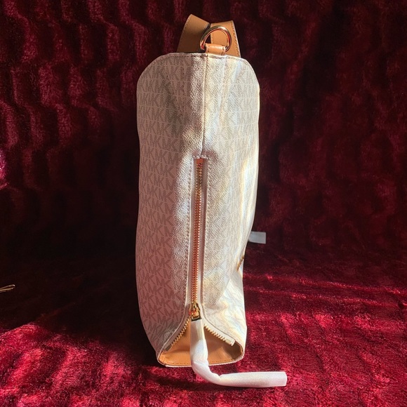 NWT Michael Kors Devon Large Shoulder Tote Vanilla - Picture 4 of 8